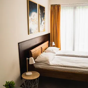  Bed & Breakfast 654